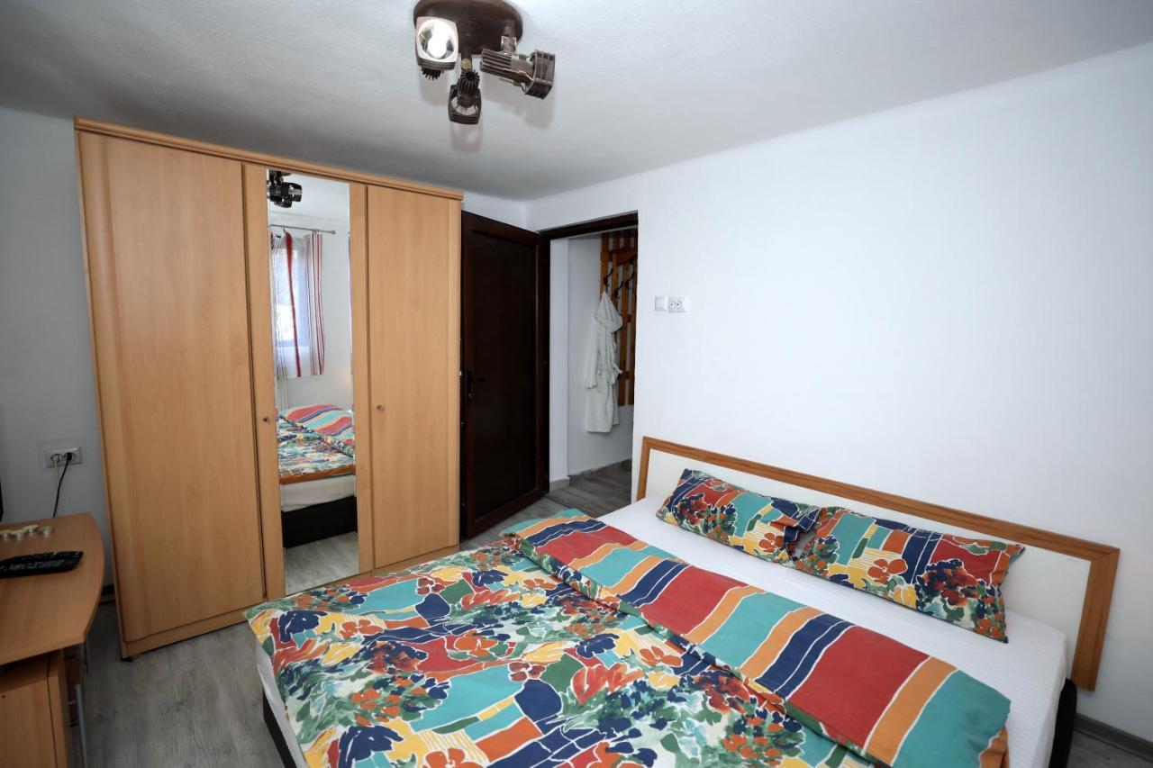 Arad Apartment - Airport Area Exterior photo